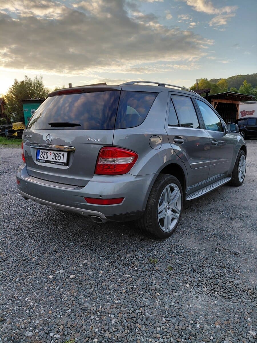 2011 Mercedes-Benz M-CLASS - 4