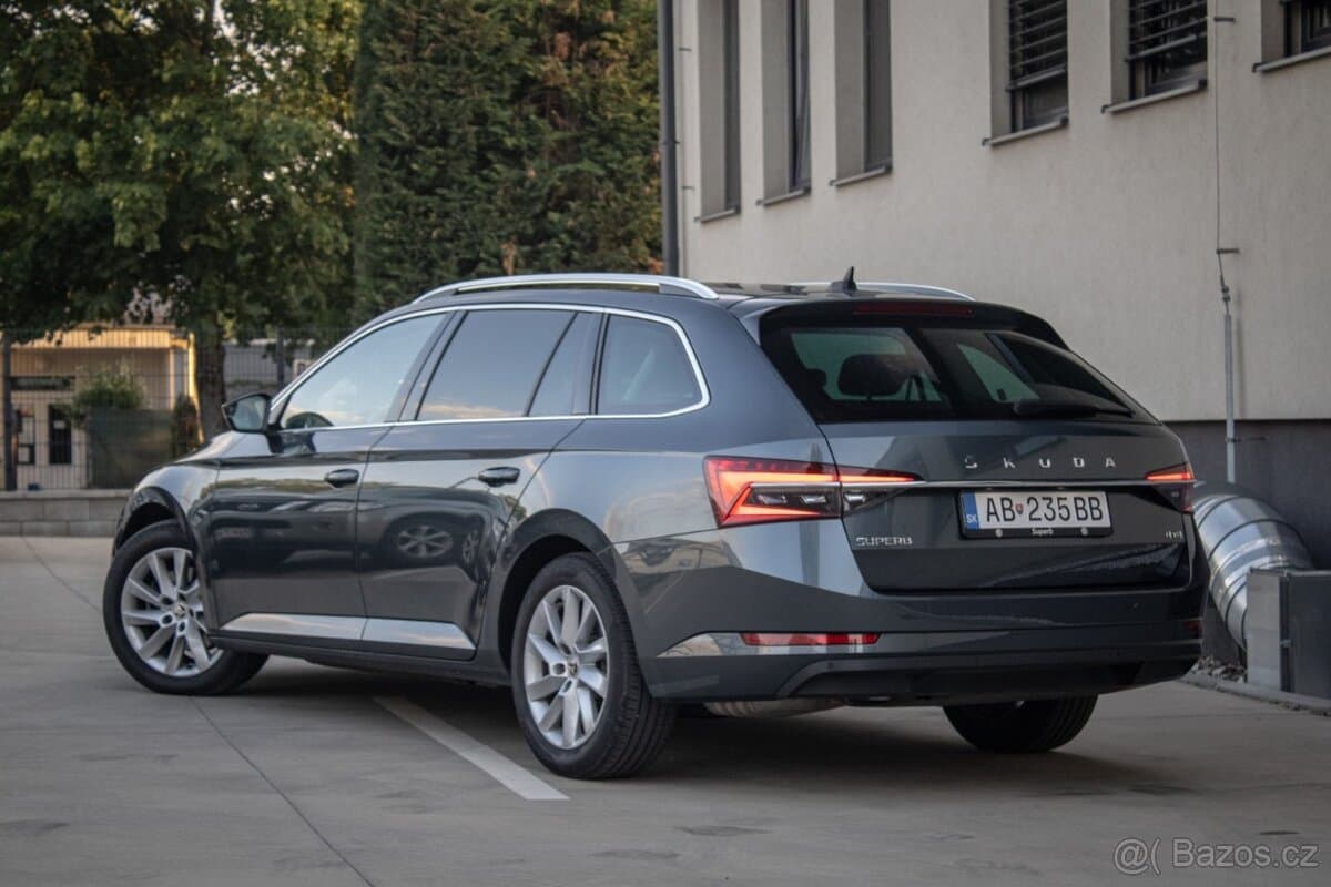 2021 Škoda SUPERB - 4