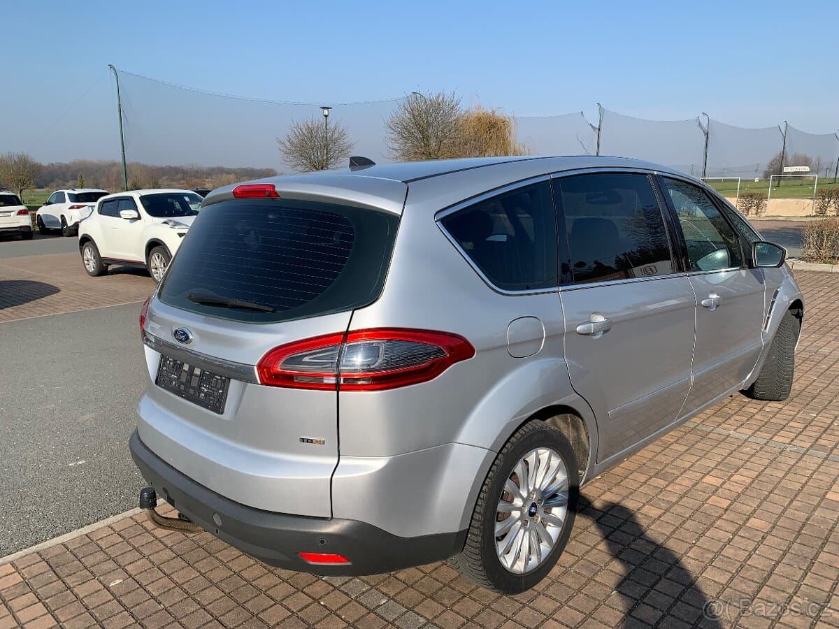 2010 Ford S-MAX - 4