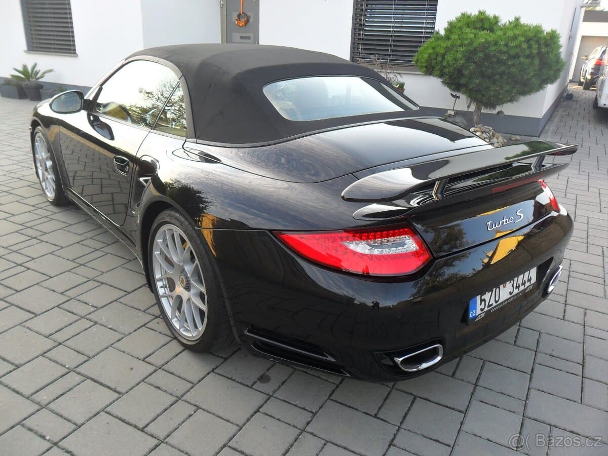 2012 Porsche 911 - 4