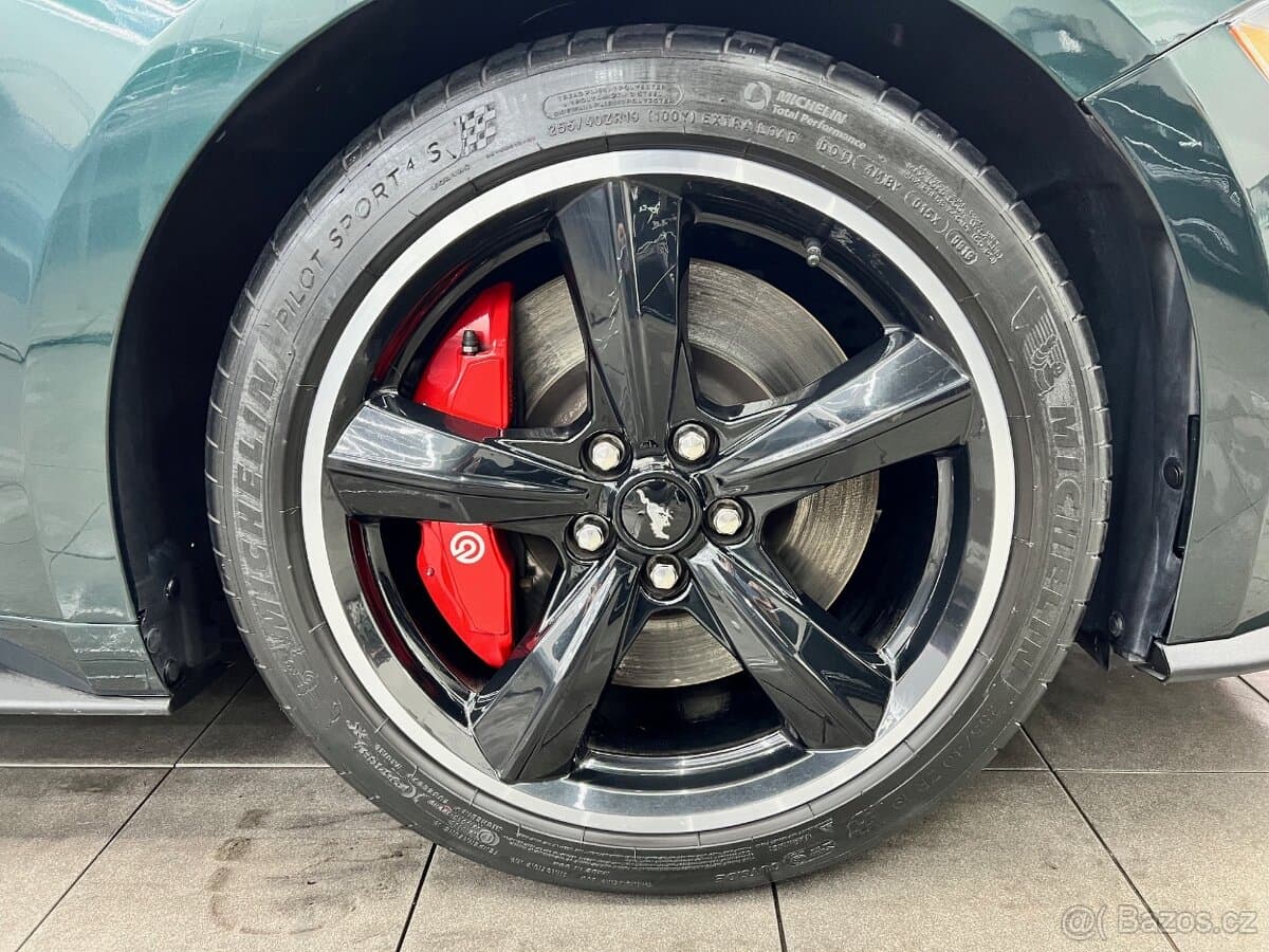 2019 Ford MUSTANG - 4