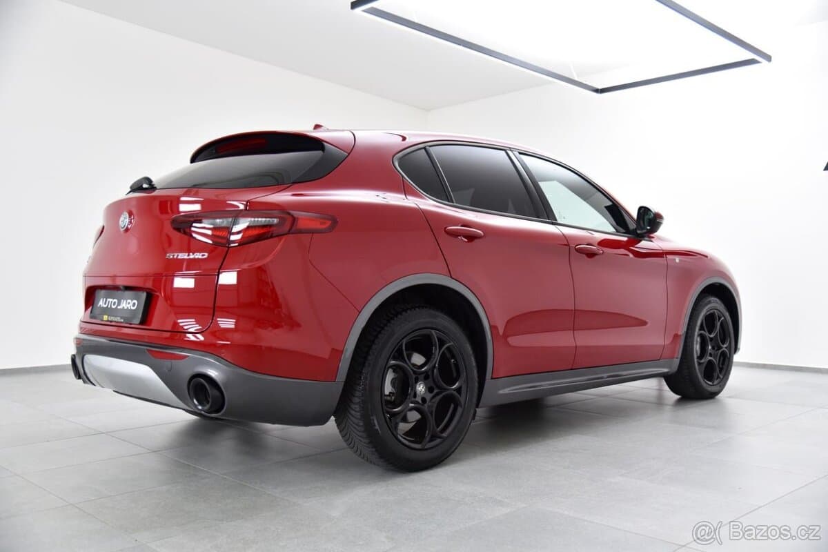 2023 Alfa Romeo STELVIO - 4