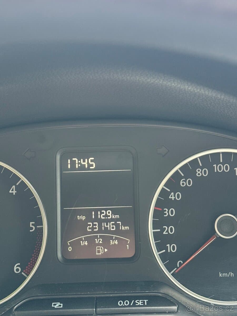 2011 Volkswagen POLO - 4