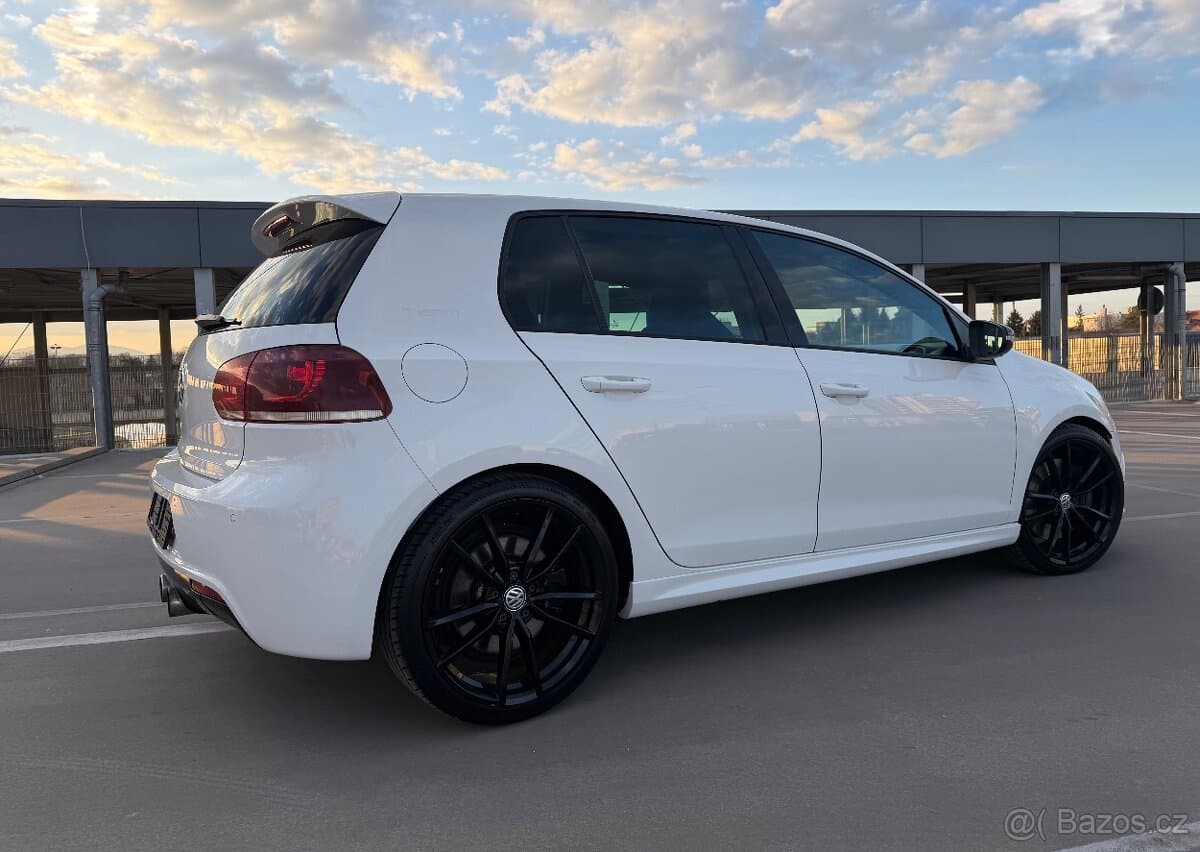 2011 Volkswagen GOLF - 4