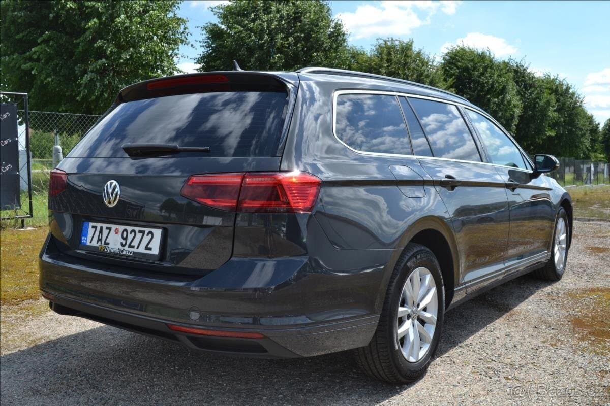 2019 Volkswagen PASSAT - 4