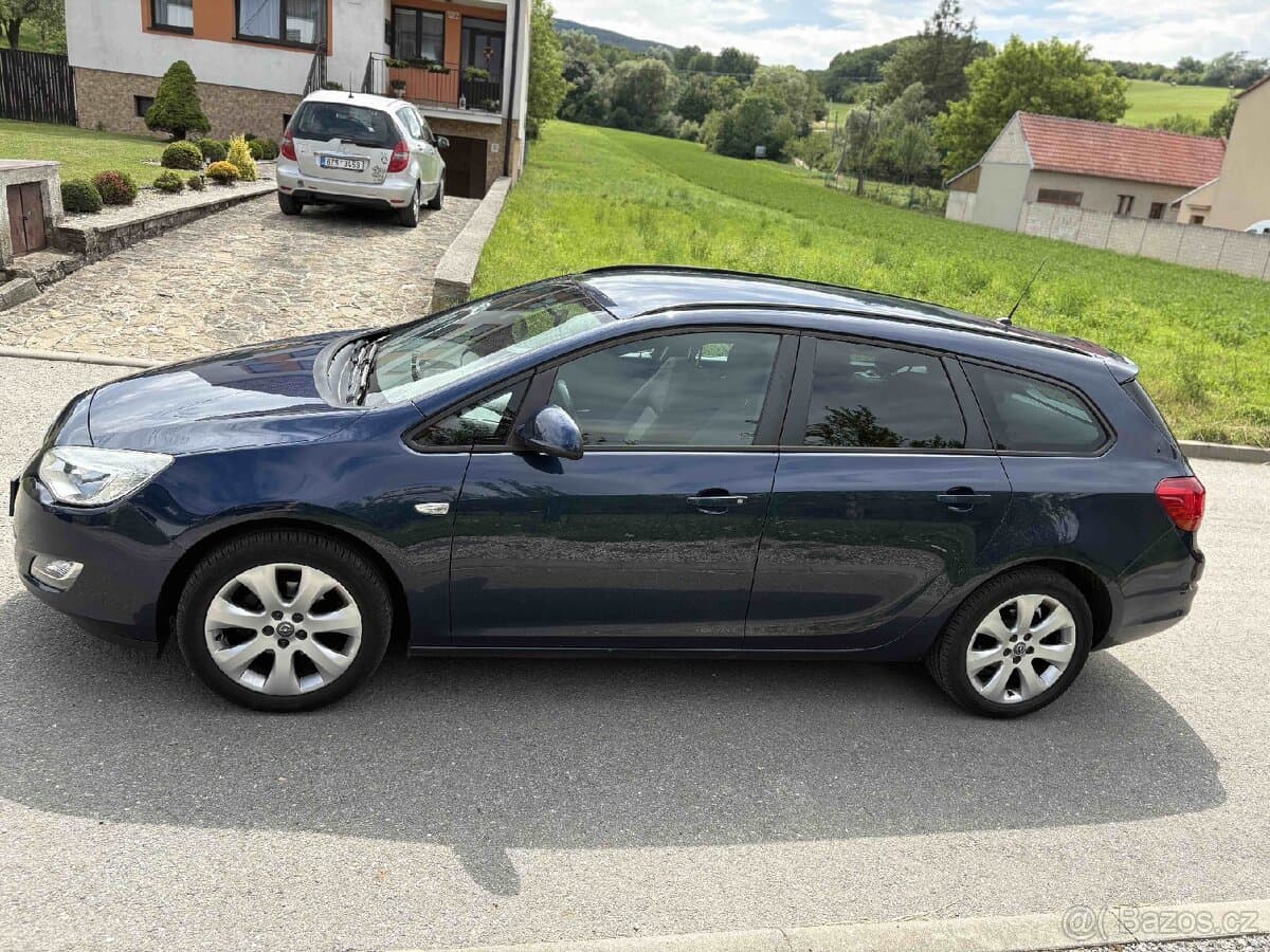 2012 Opel ASTRA - 4