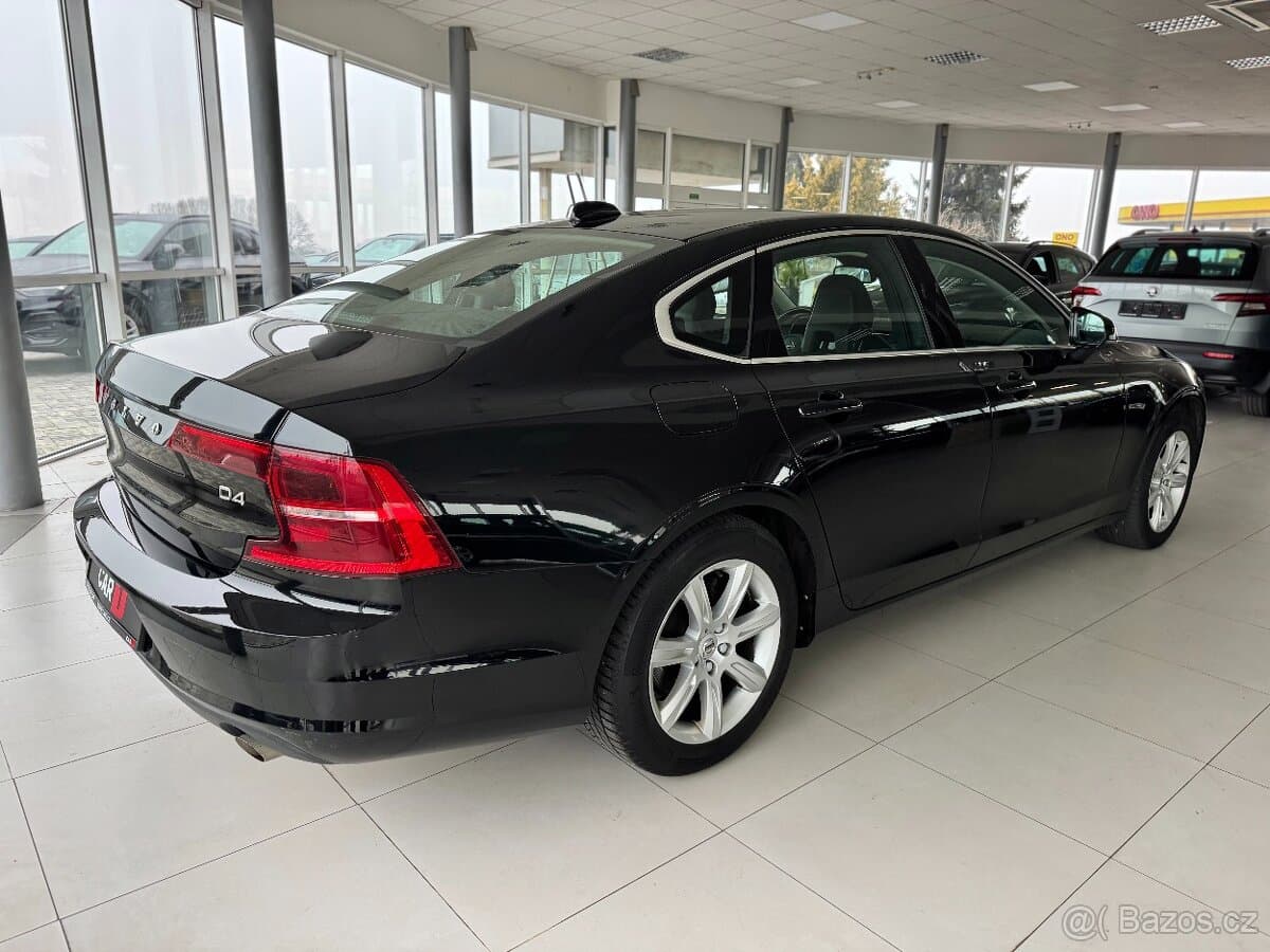 2017 Volvo S90 - 4