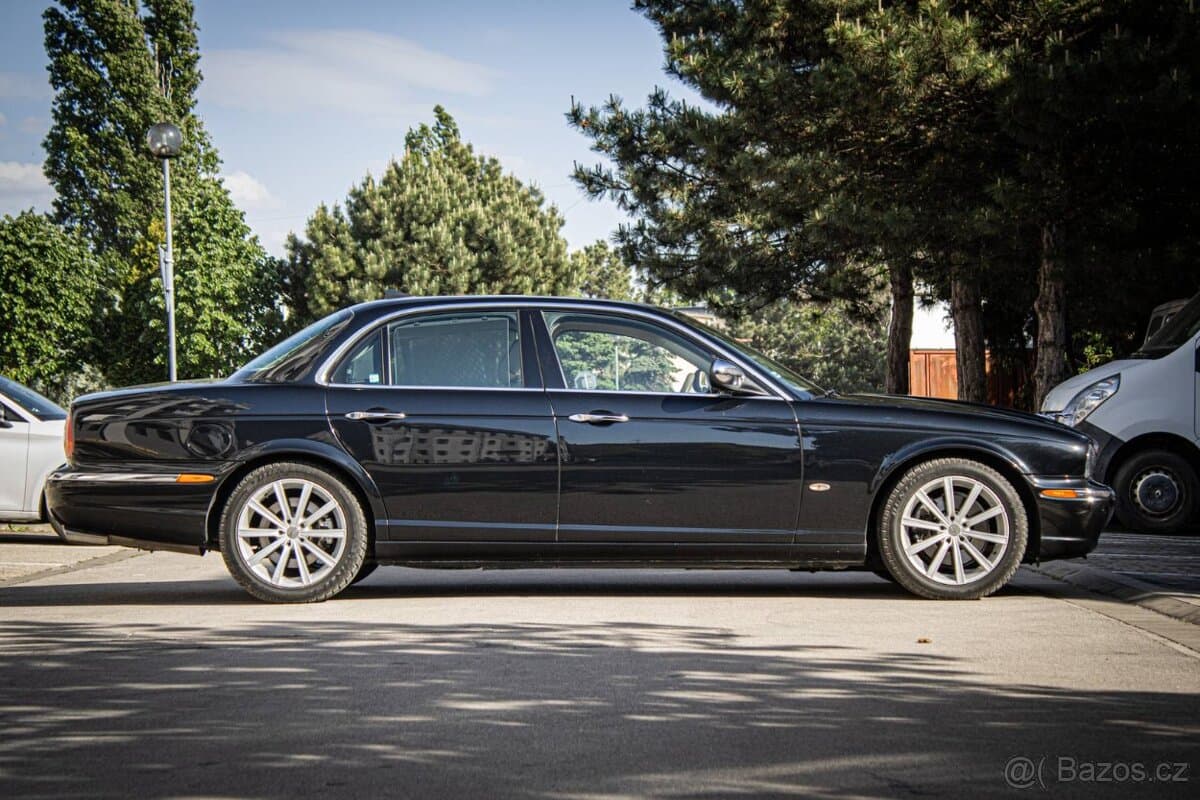 2007 Jaguar XJ - 4
