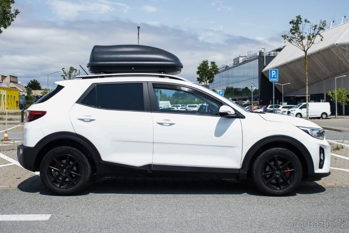 2019 Kia STONIC - 4