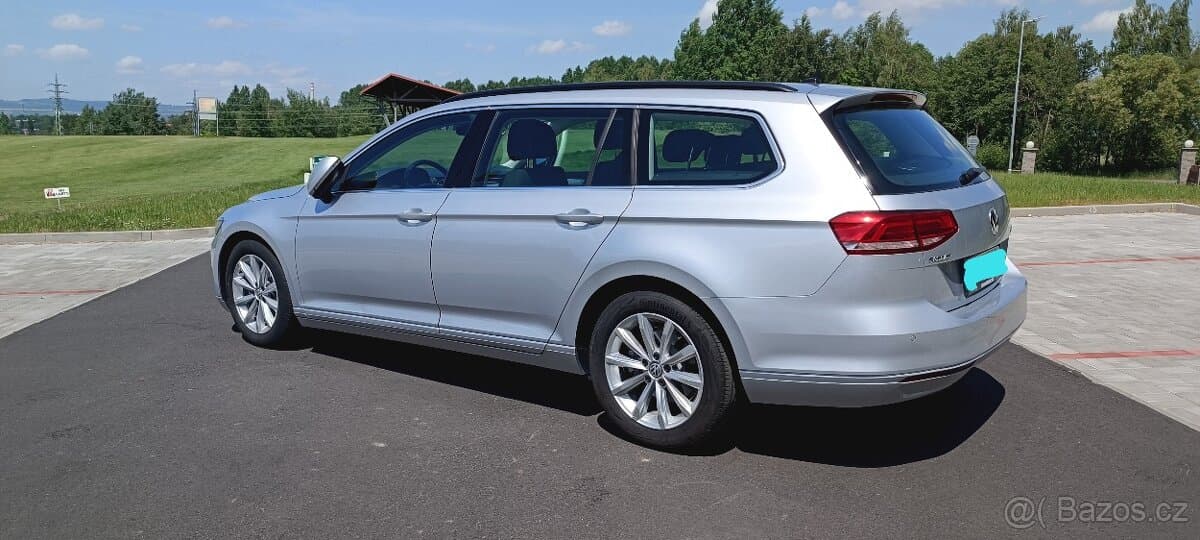 2016 Volkswagen PASSAT - 4