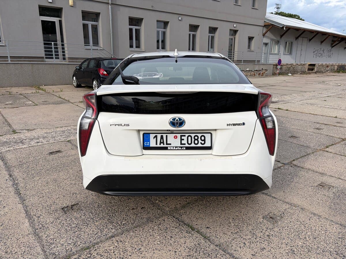 2018 Toyota PRIUS - 4