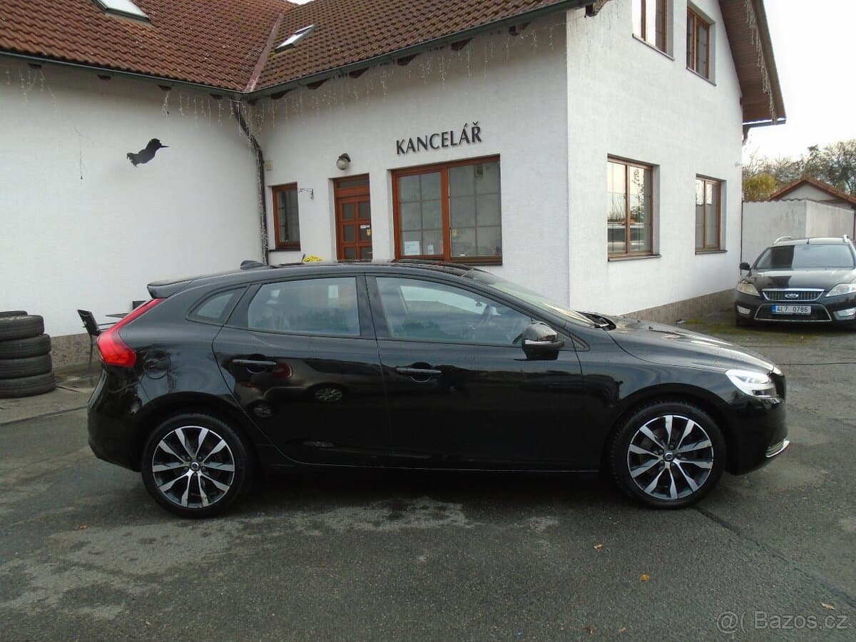 2019 Volvo V40 - 4