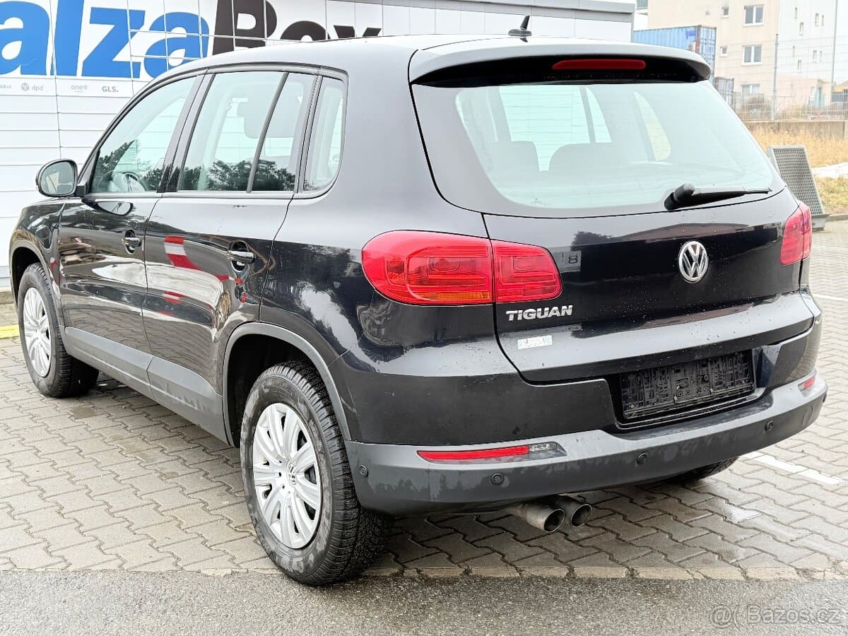 2012 Volkswagen TIGUAN - 4