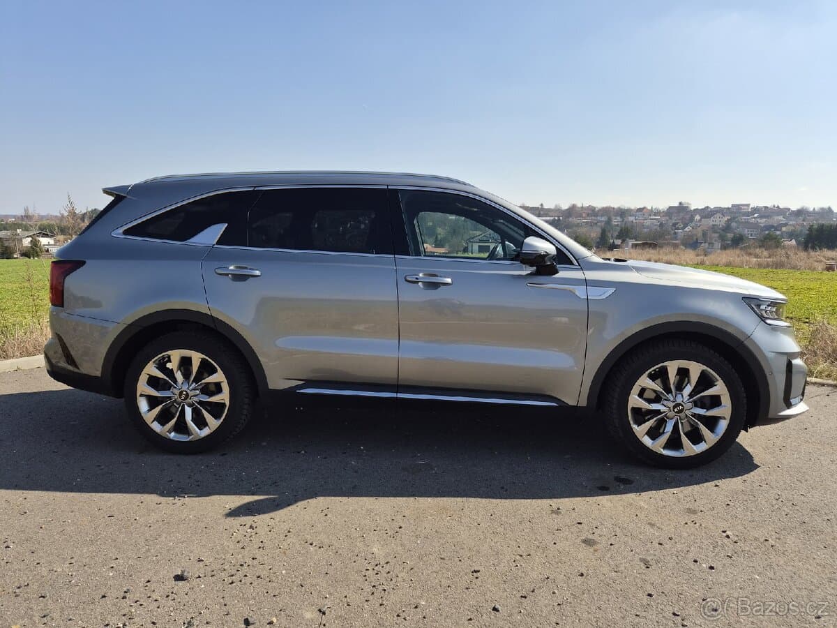 2021 Kia SORENTO - 4
