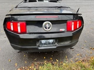 2011 Ford MUSTANG - 4