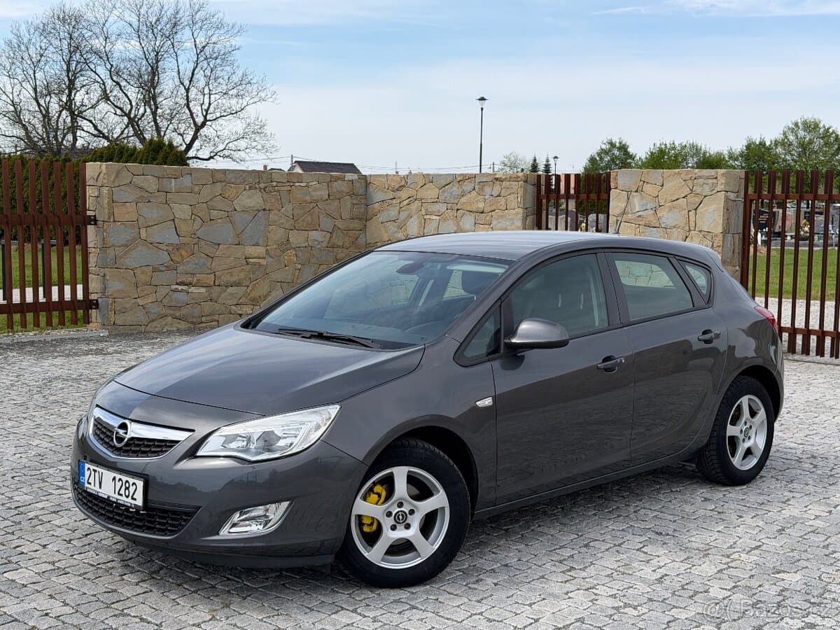 2010 Opel ASTRA - 4