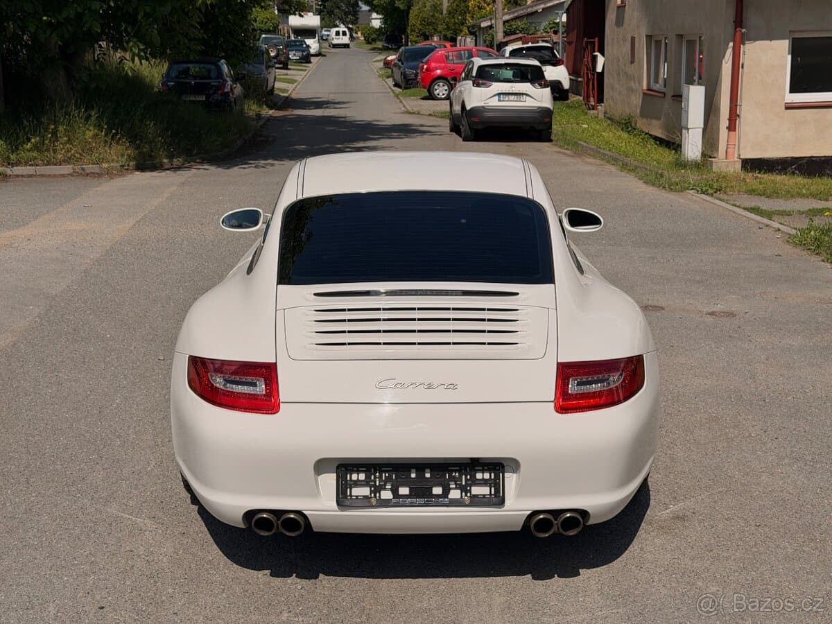 2004 Porsche 911 - 4
