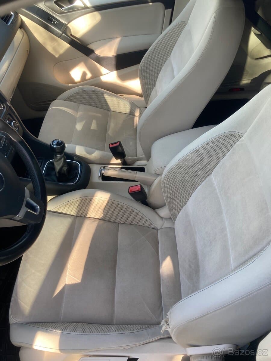 2010 Volkswagen GOLF - 4