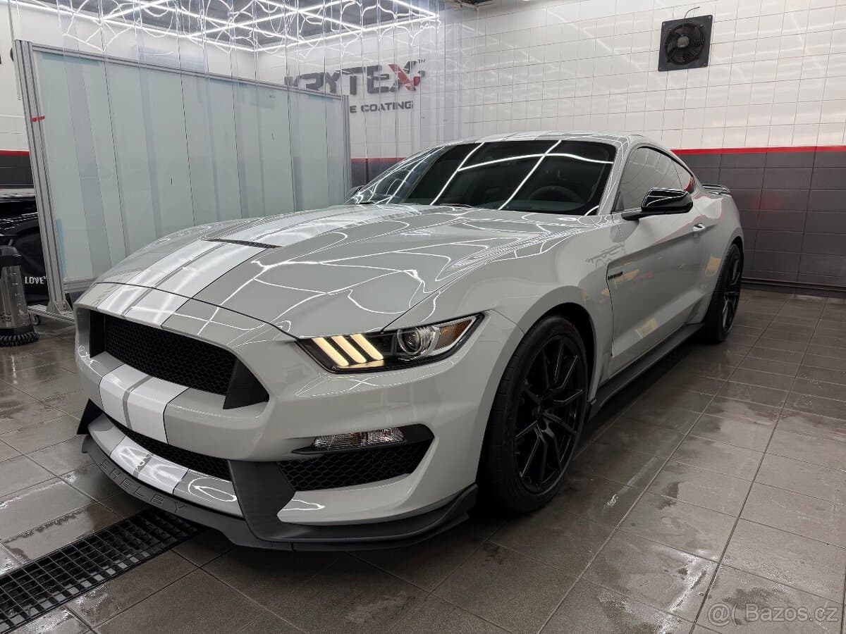2017 Ford MUSTANG - 4