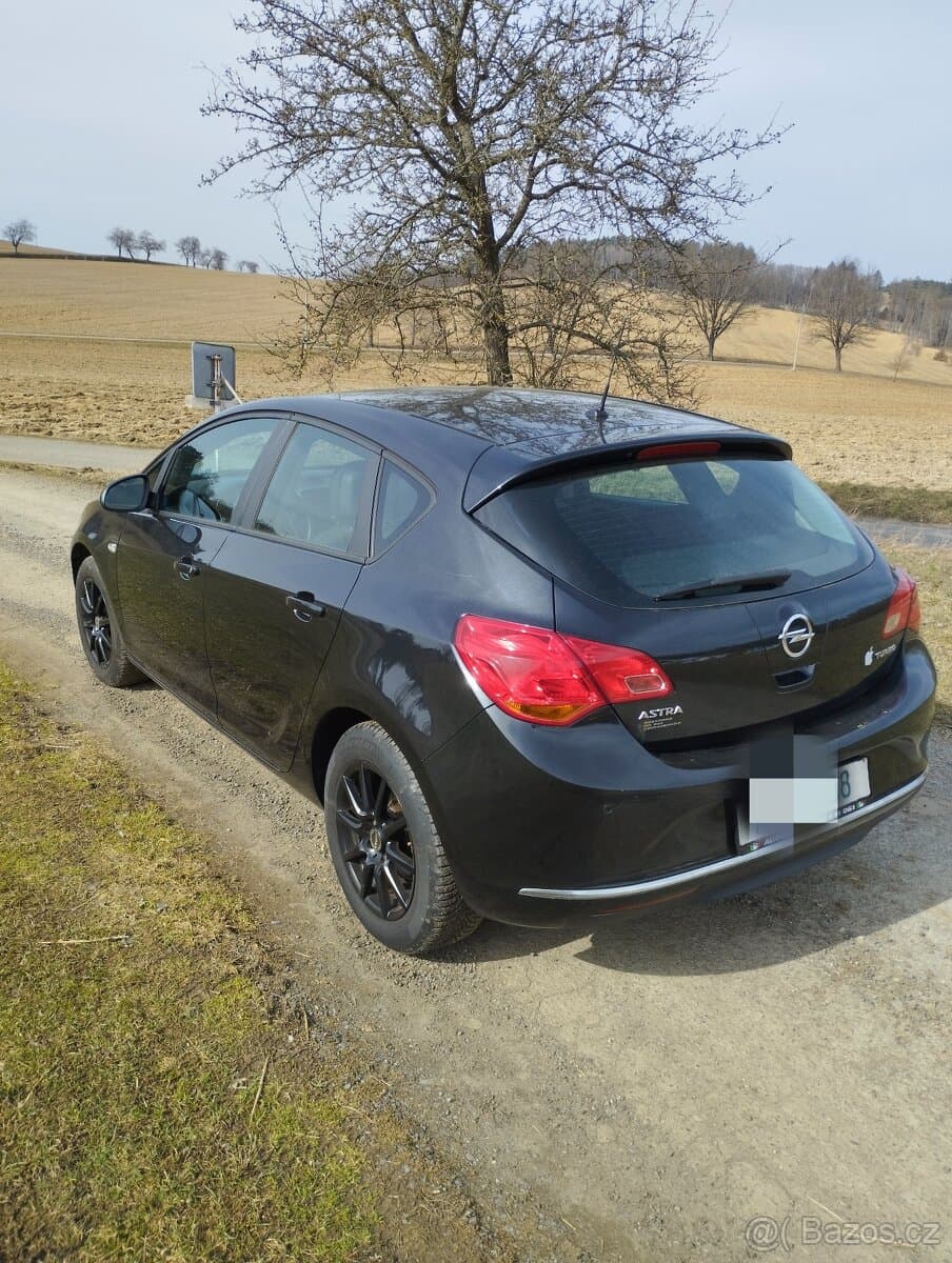 2012 Opel ASTRA - 4
