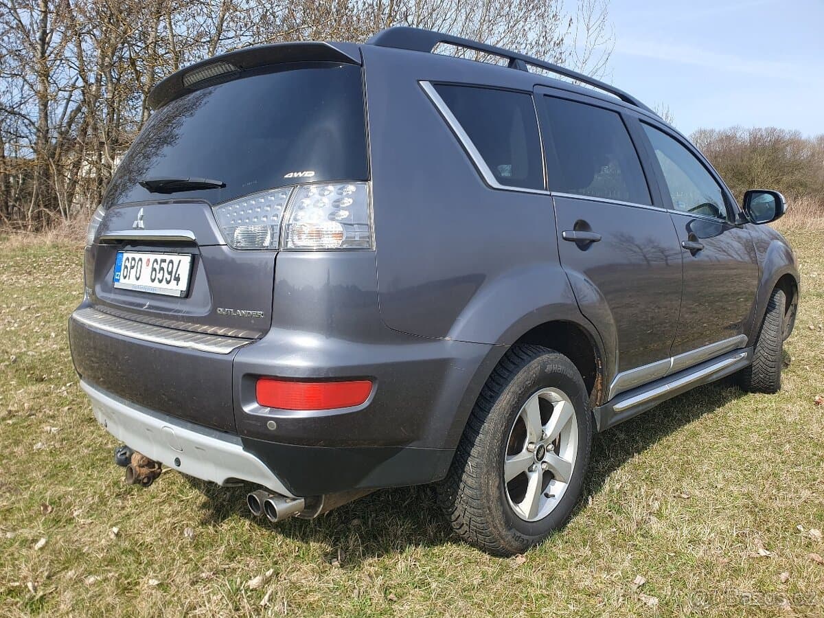 2011 Mitsubishi OUTLANDER - 4