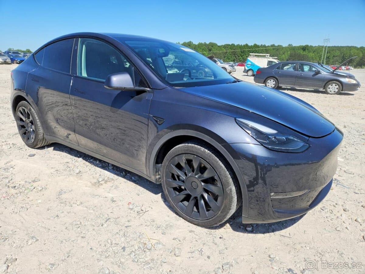 2024 Tesla MODEL Y - 4