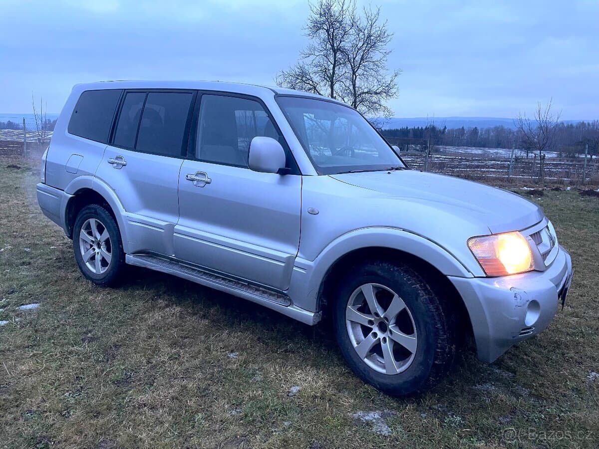 2006 Mitsubishi PAJERO - 4