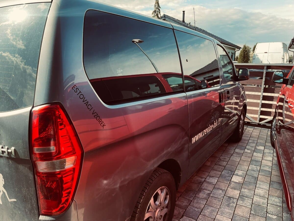 2009 Hyundai H-1 - 4