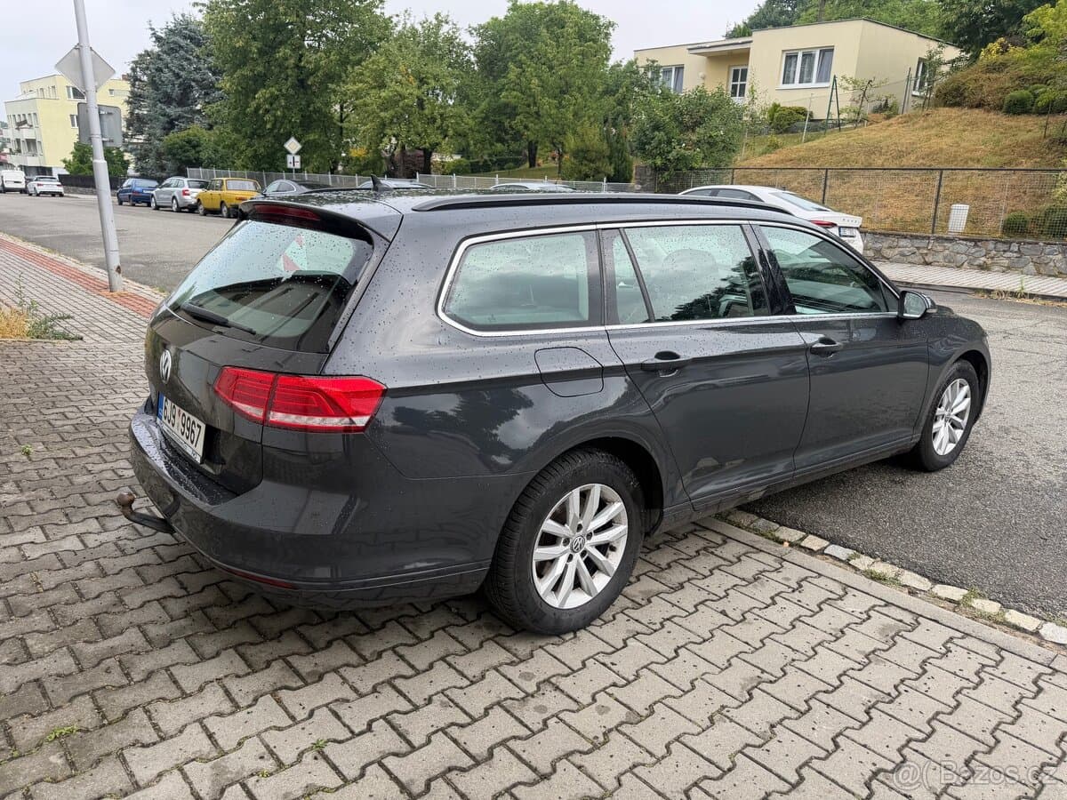 2019 Volkswagen PASSAT - 4