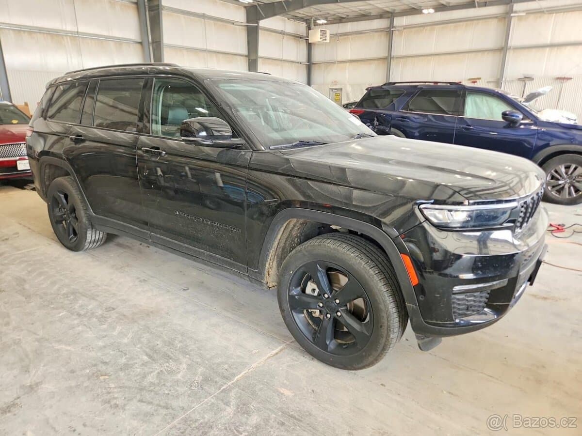 2023 Jeep CHEROKEE - 4