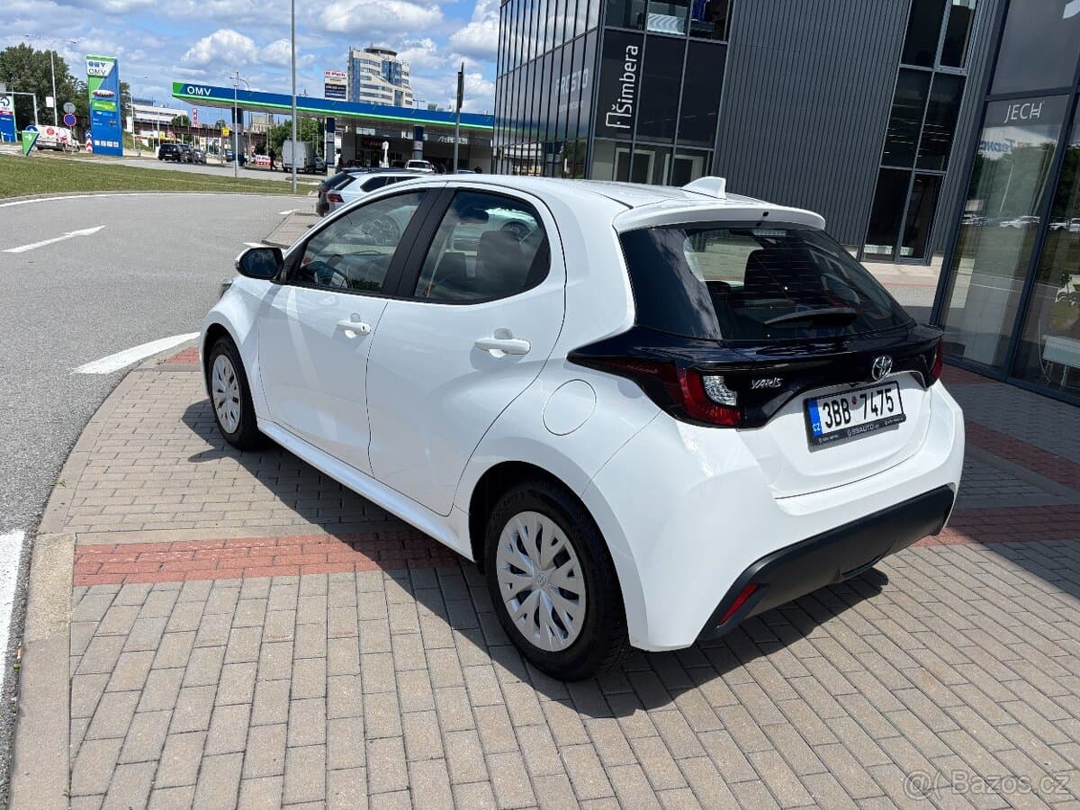 2023 Toyota YARIS - 4