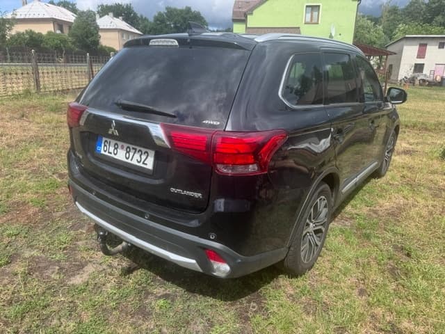 2018 Mitsubishi OUTLANDER - 4
