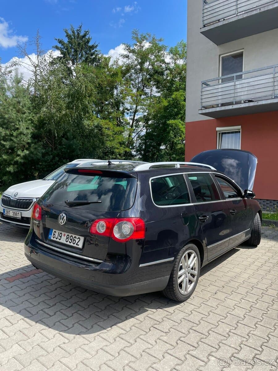 2010 Volkswagen PASSAT - 4