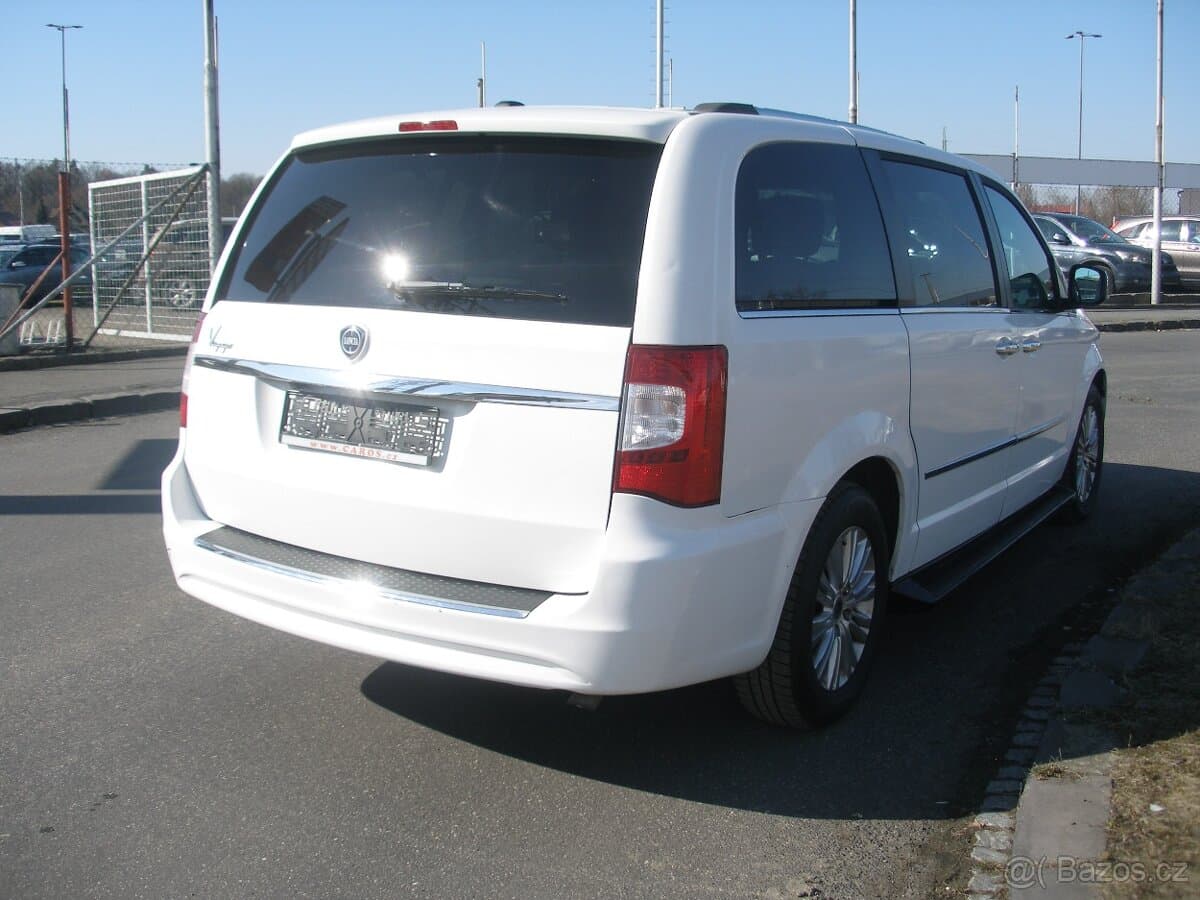Lancia VOYAGER - 4