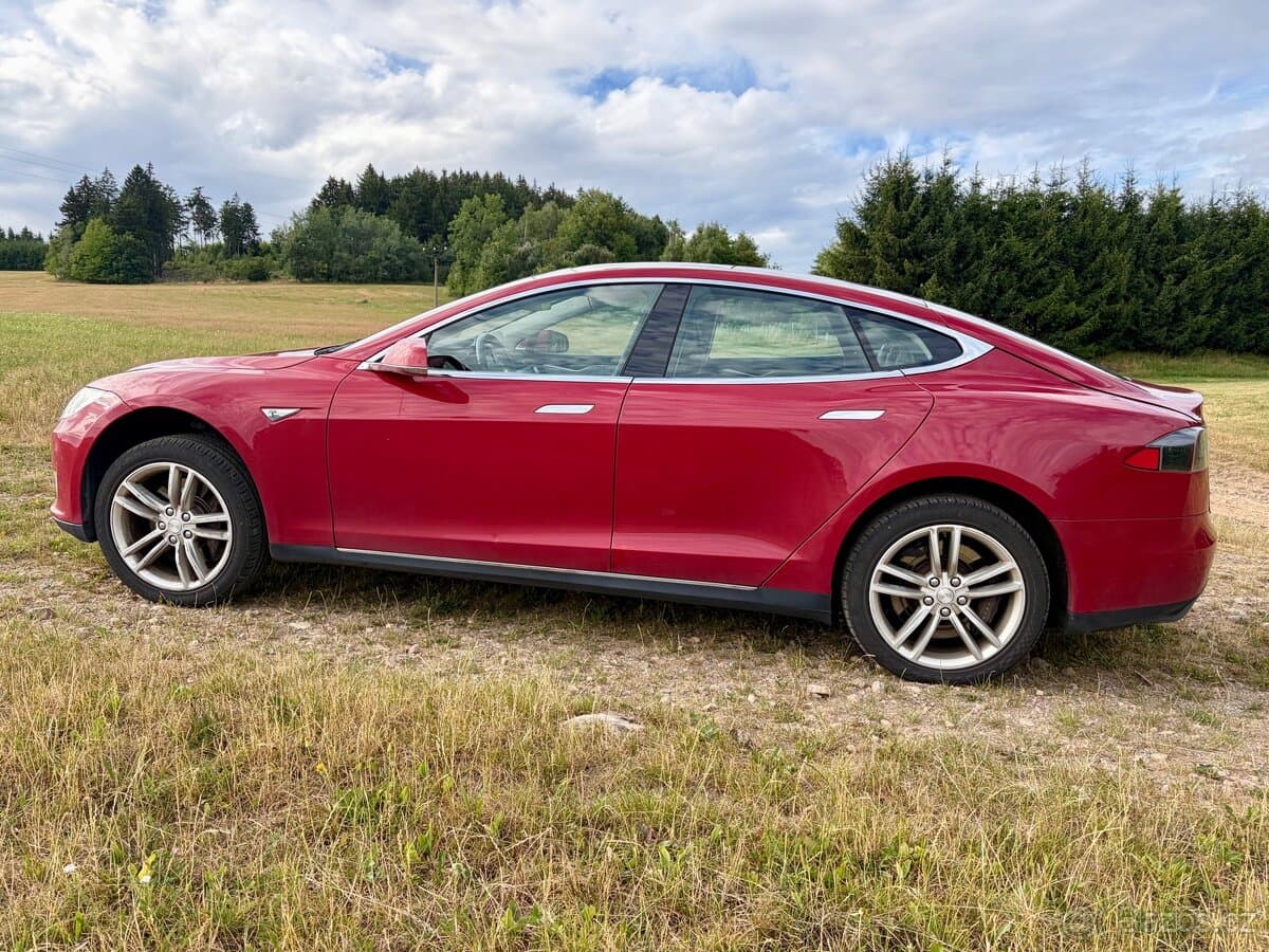 2014 Tesla MODEL S - 4