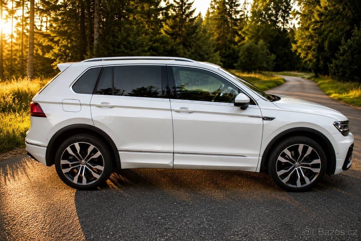 2017 Volkswagen TIGUAN - 4