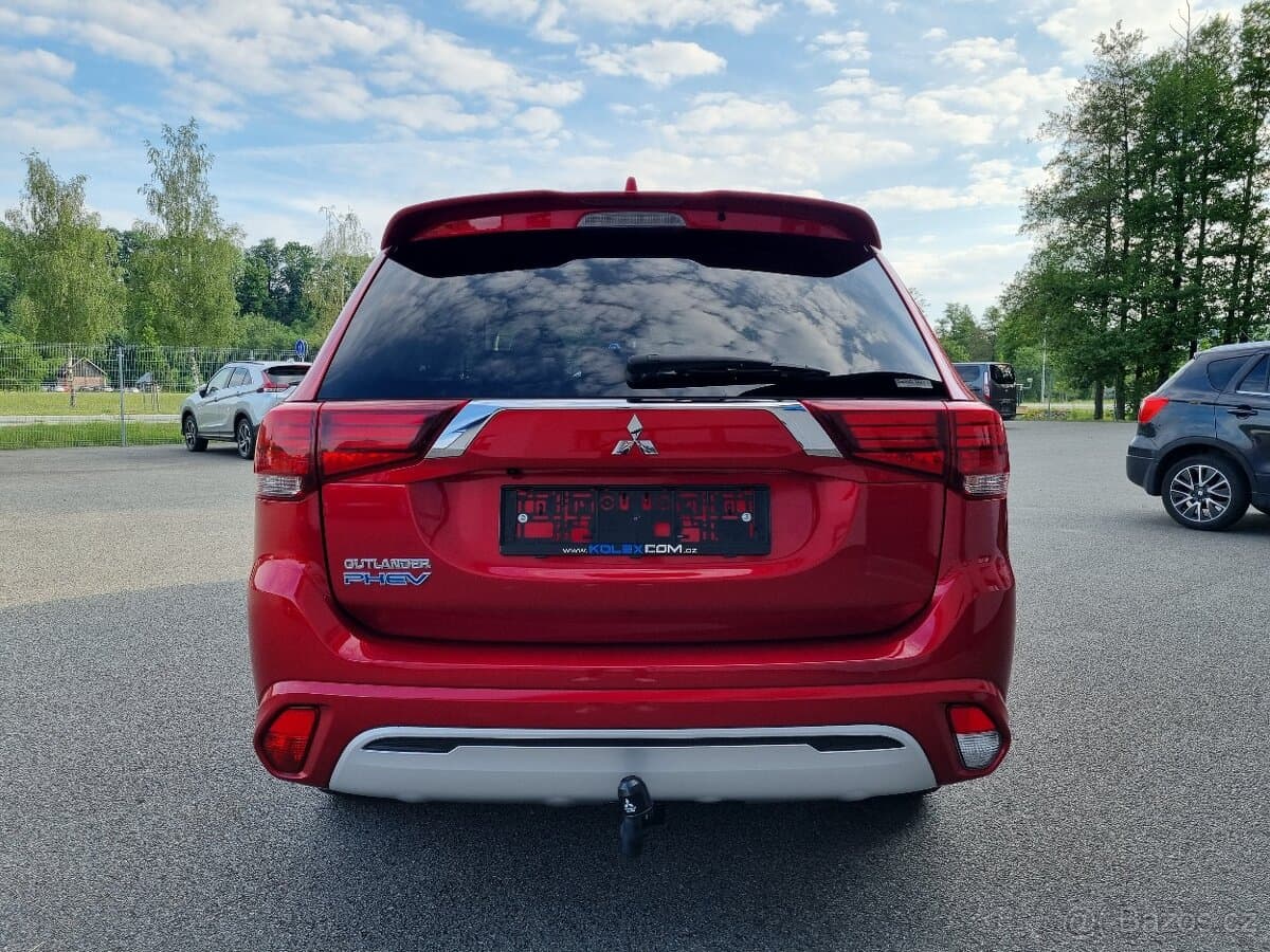 2021 Mitsubishi OUTLANDER - 4
