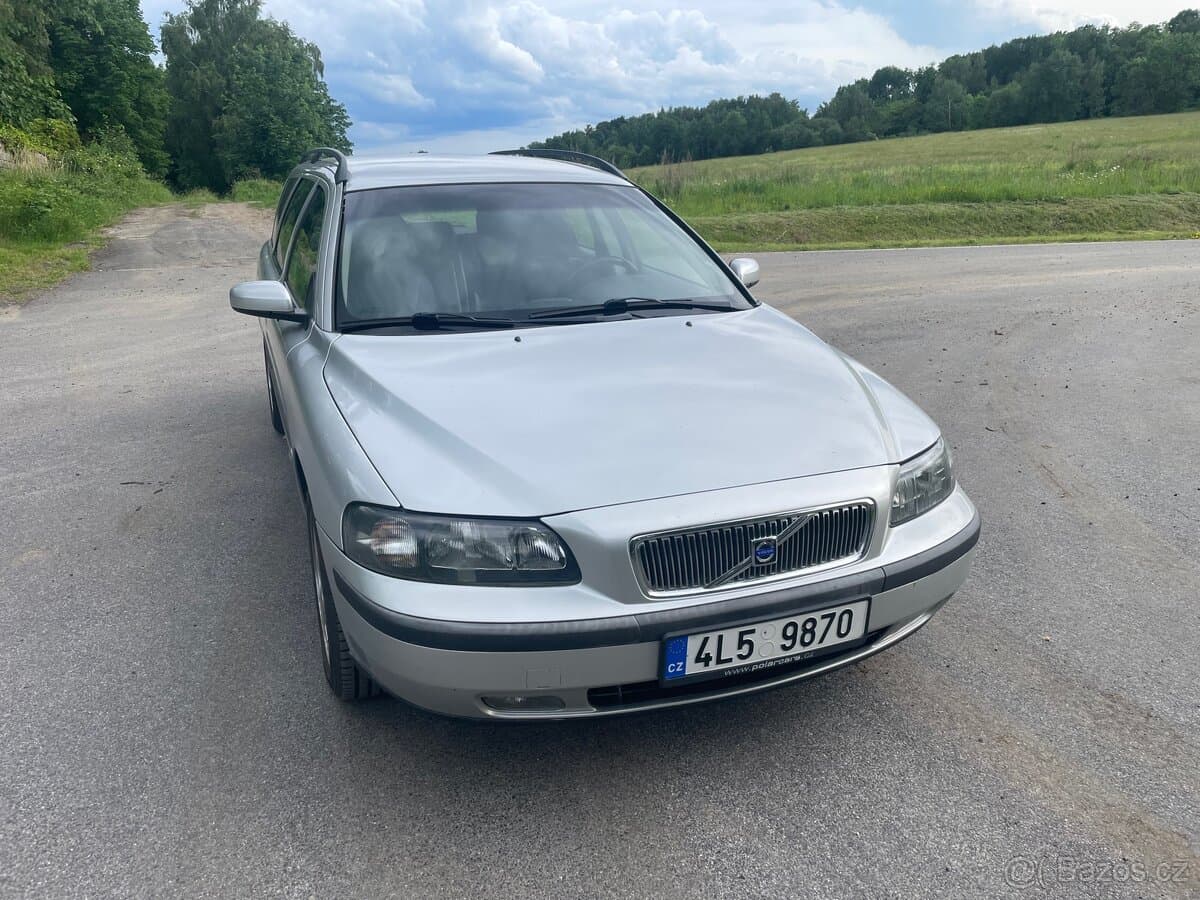 2004 Volvo V70 - 4