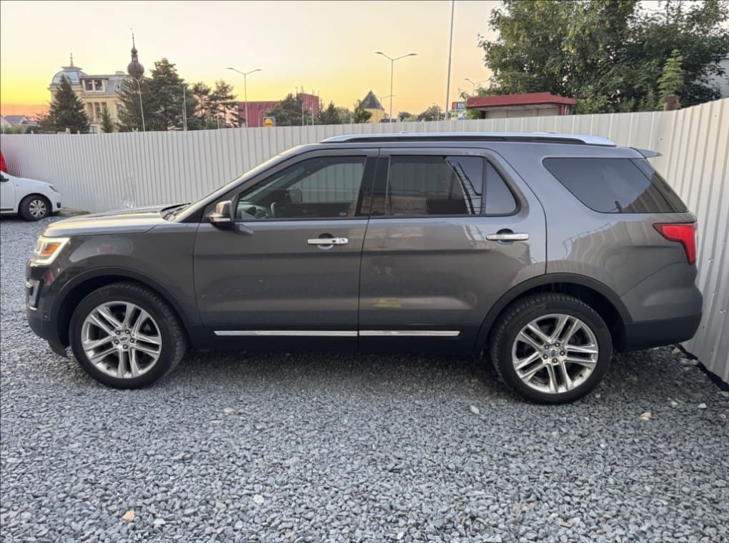 2016 Ford EXPLORER - 4