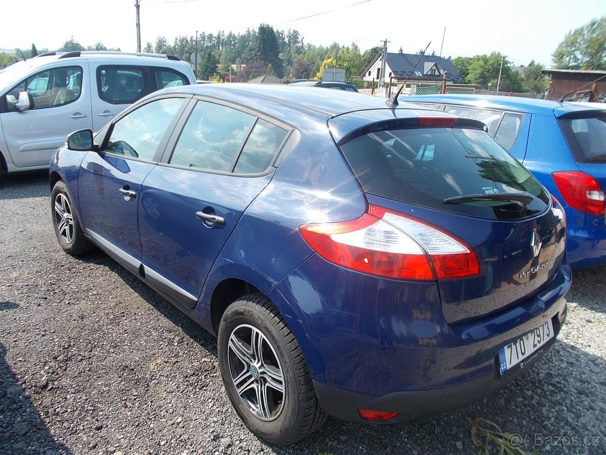 2010 Renault MEGANE - 4