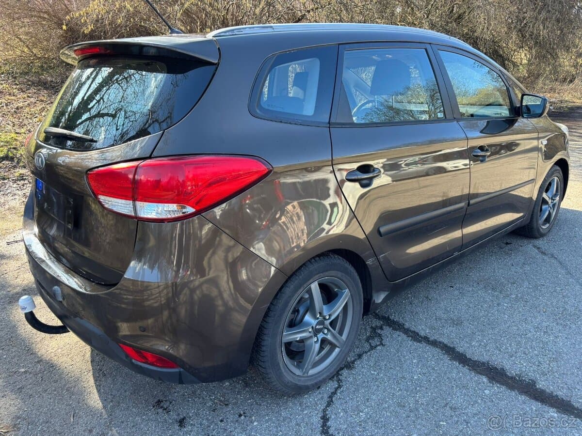 2013 Kia CARENS - 4