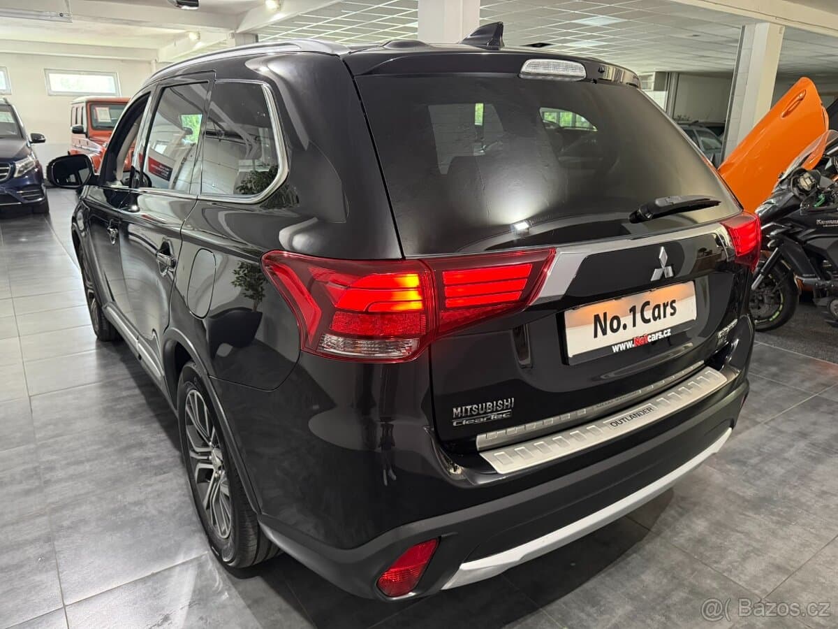 2017 Mitsubishi OUTLANDER - 4