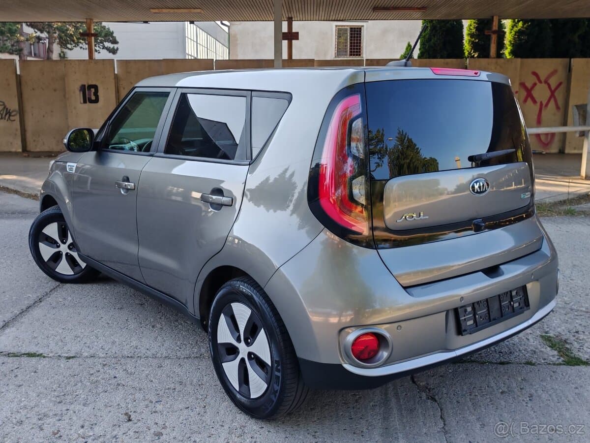2017 Kia OSTATNÍ - 4