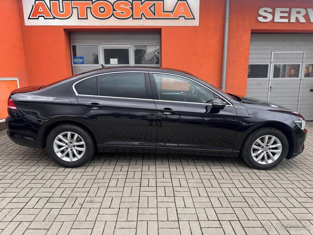 2015 Volkswagen PASSAT - 4