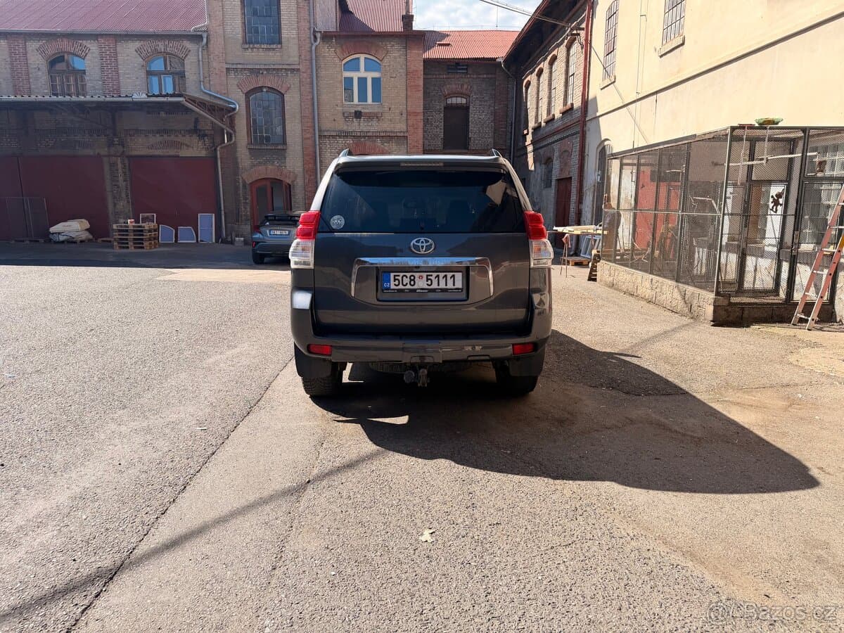 2012 Toyota LAND CRUISER - 4