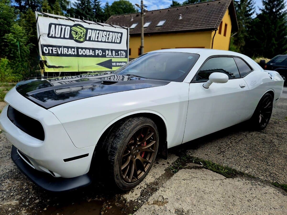 2015 Dodge CHALLENGER - 4