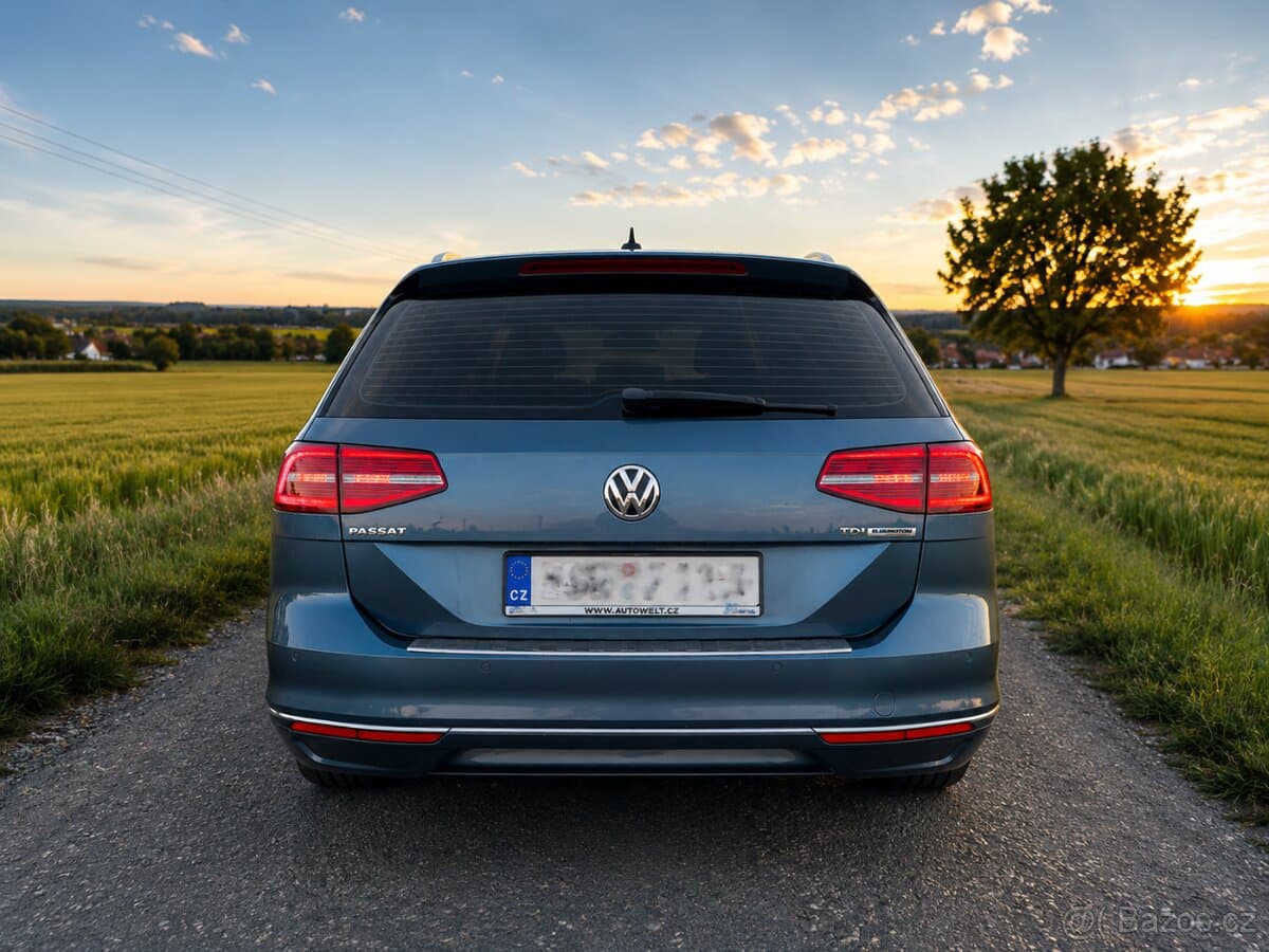 2015 Volkswagen PASSAT - 4
