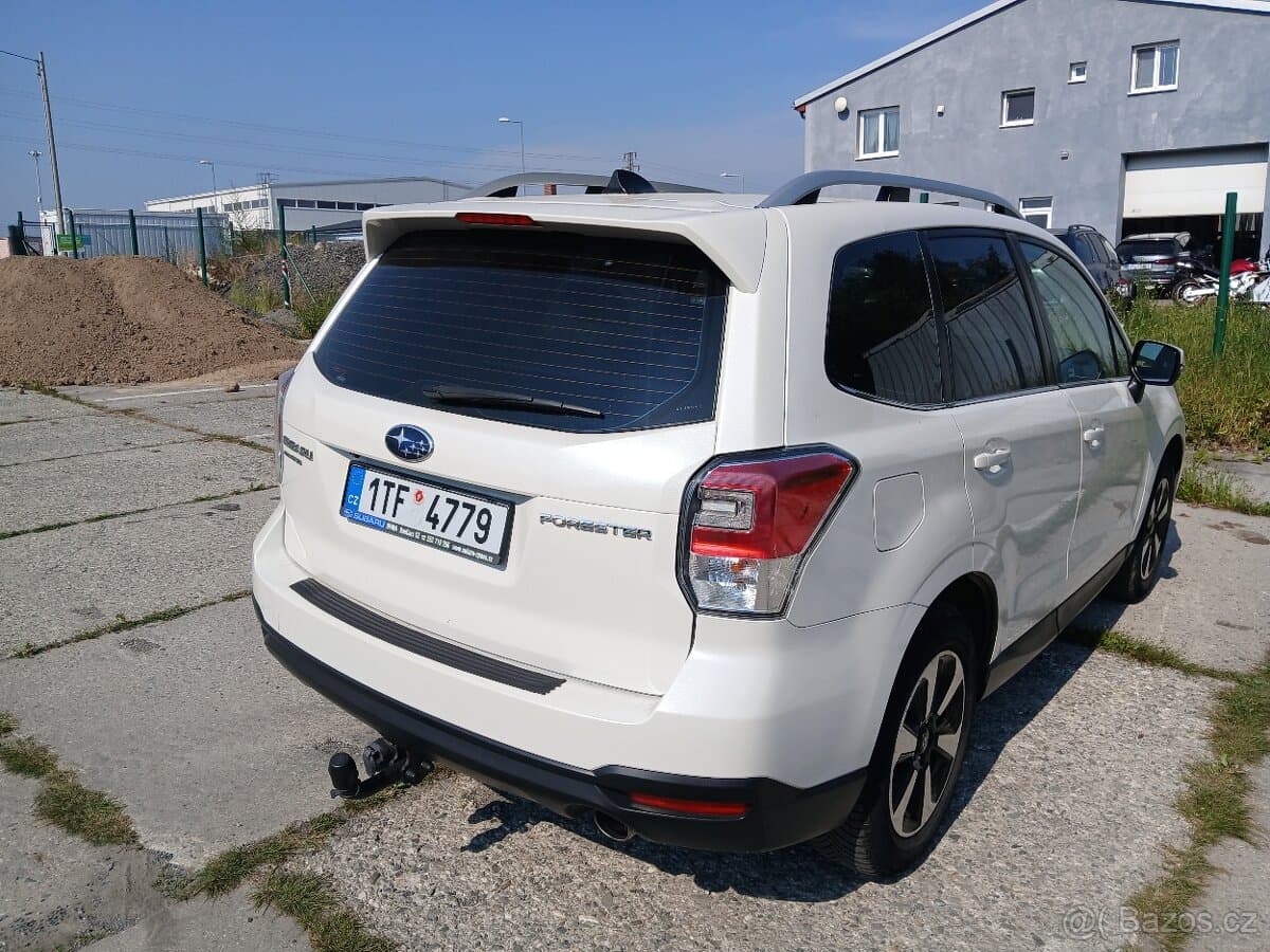 2017 Subaru FORESTER - 4