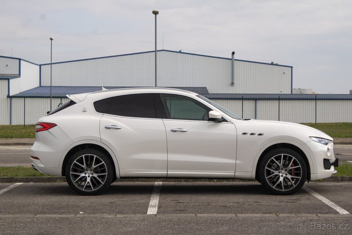 2016 Maserati LEVANTE - 4