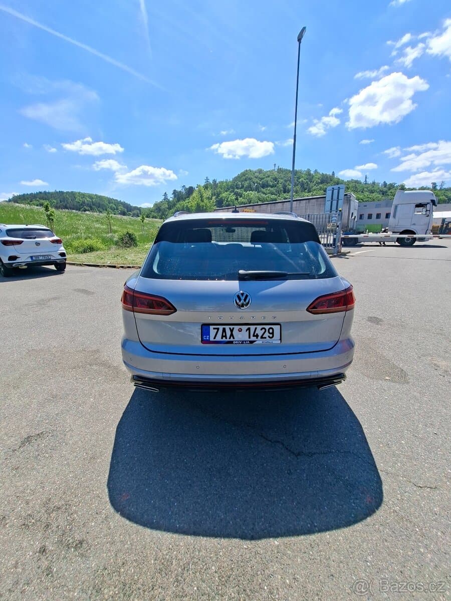2019 Volkswagen TOUAREG - 4